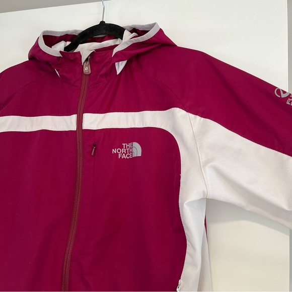 The North Face | Flight Series Light Jacket - Picture 3 of 16